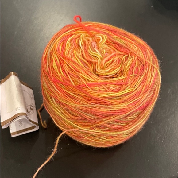 Uknitted nations 100% merino wool lace weight yarn - Picture 2 of 5